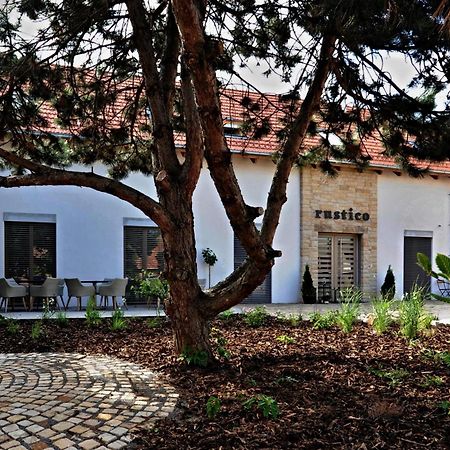 Penzion Rustico S.R.O. Bučovice Zewnętrze zdjęcie